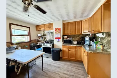 398 Main St, Springfield, MA 01151 - Photo 17