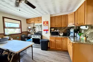 398 Main St, Springfield, MA 01151 - Photo 17