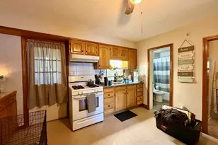 398 Main St, Springfield, MA 01151 - Photo 5