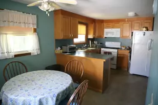 25 Peer St, Springfield, MA 01109 - Photo 9