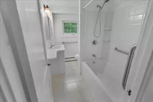 6 Edmond St, Haverhill, MA 01835 - Photo 13