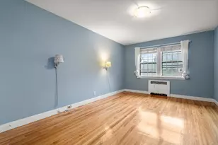 1490 Beacon St, Brookline, MA 02446 - Photo 17