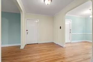 1490 Beacon St, Brookline, MA 02446 - Photo 11