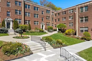 1490 Beacon St, Brookline, MA 02446 - Photo 25