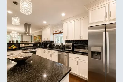 411 Pleasant St, Framingham, MA 01701 - Photo 9