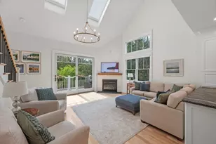 4 Talbot Ln, Reading, MA 01867 - Photo 9