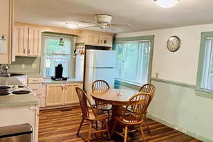 47 S Center St, Bellingham, MA 02019 - Photo 5