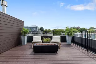 532 E 3rd St, Boston, MA 02127 - Photo 11