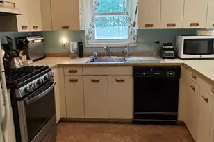 54 Lantern Ln, Dracut, MA 01826 - Photo 3