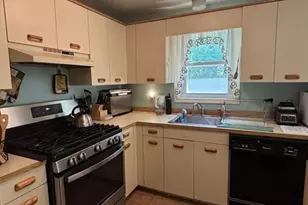 54 Lantern Ln, Dracut, MA 01826 - Photo 5