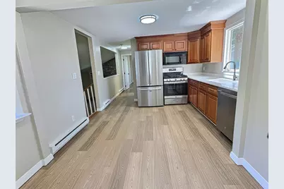 14 Milford St, Plymouth, MA 02360 - Photo 9