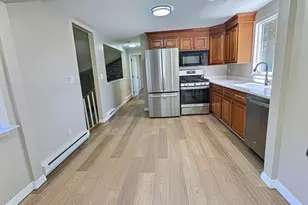 14 Milford St, Plymouth, MA 02360 - Photo 9