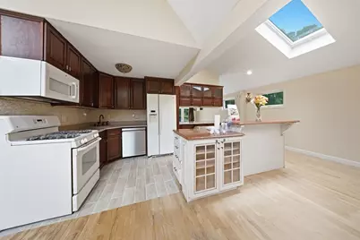 7 Sherborne Cir, Ashland, MA 01721 - Photo 3