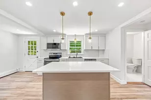 49 Parkside Cir, Braintree, MA 02184 - Photo 11