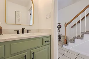 212 Laurelwood Dr, Hopedale, MA 01747 - Photo 19