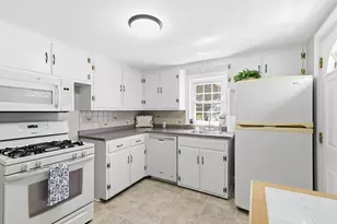 49 Edgeworth St, Weymouth, MA 02189 - Photo 9