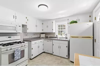 49 Edgeworth St, Weymouth, MA 02189 - Photo 9