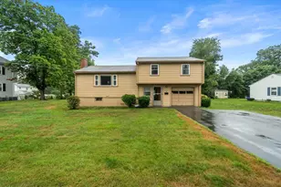 46 Selwyn Rd, Braintree, MA 02184 - Photo 1