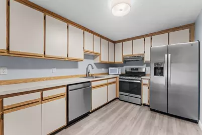 100 Cass Ave #A6, Dracut, MA 01826 - Photo 3