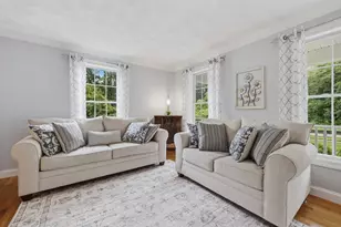 21 Olde Taverne Ln, Amesbury, MA 01913 - Photo 9