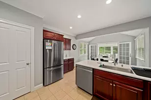 894 Liberty St, Braintree, MA 02184 - Photo 11