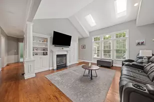 894 Liberty St, Braintree, MA 02184 - Photo 3