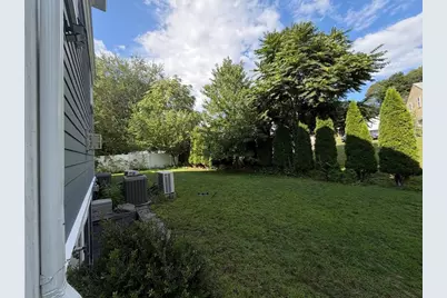 896 Chestnut St #2, Newton, MA 02468 - Photo 27