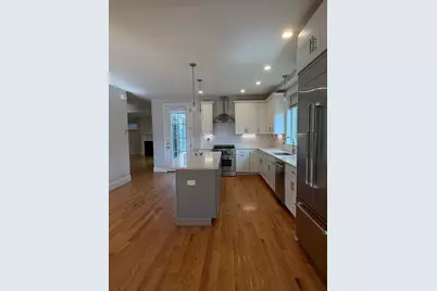 896 Chestnut St #2, Newton, MA 02468 - Photo 5