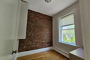 61 Phillips St, Boston, MA 02114 - Photo 11