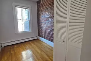 61 Phillips St, Boston, MA 02114 - Photo 9