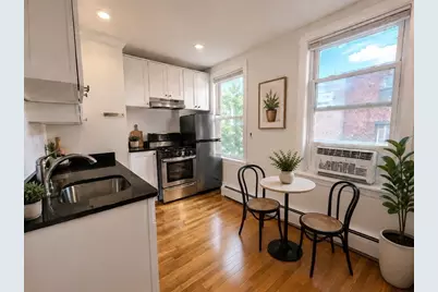 61 Phillips St #3, Boston, MA 02114 - Photo 5