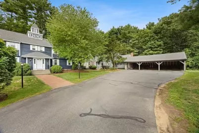 28 Camelot Ct #28, Stoughton, MA 02072 - Photo 3