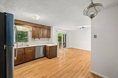 28 Camelot Ct #28, Stoughton, MA 02072 - Photo 7
