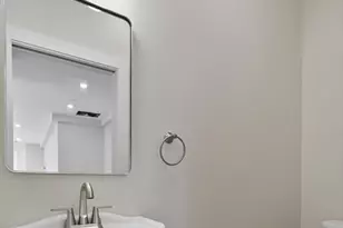 533 Washington St, Boston, MA 02124 - Photo 9