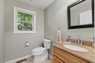 172 South St, Northborough, MA 01532 - Photo 9