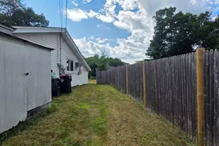 126 Lynn Rd, Brockton, MA 02302 - Photo 19