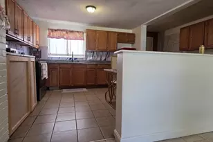 126 Lynn Rd, Brockton, MA 02302 - Photo 5