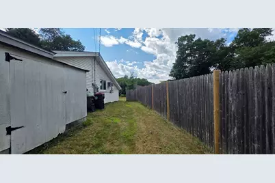 126 Lynn Rd, Brockton, MA 02302 - Photo 19