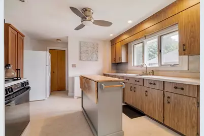 27 Pitcher Ave, Medford, MA 02155 - Photo 15