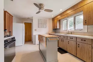 27 Pitcher Ave, Medford, MA 02155 - Photo 15