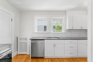 10-12 Auburn St, Waltham, MA 02453 - Photo 9
