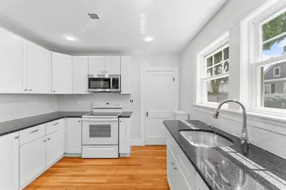 10-12 Auburn St, Waltham, MA 02453 - Photo 11