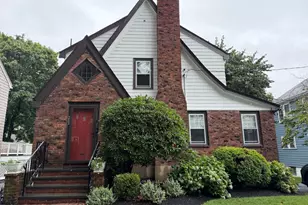 291 Russett Rd, Brookline, MA 02467 - Photo 1