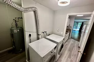 1205 Grafton St, Worcester, MA 01604 - Photo 25