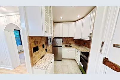 40 Winchester St #8, Brookline, MA 02446 - Photo 5