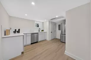 20 Washington Pl, Malden, MA 02148 - Photo 15