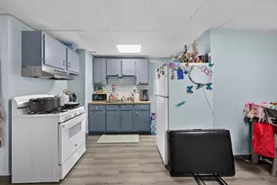 106-108 Grand St, Lowell, MA 01851 - Photo 7