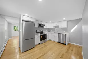8 Hawkins St, Worcester, MA 01604 - Photo 3
