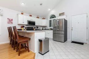 304 Village Ln, Bellingham, MA 02019 - Photo 5