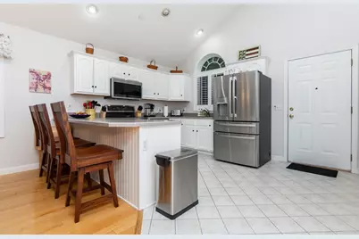 304 Village Ln #304, Bellingham, MA 02019 - Photo 5